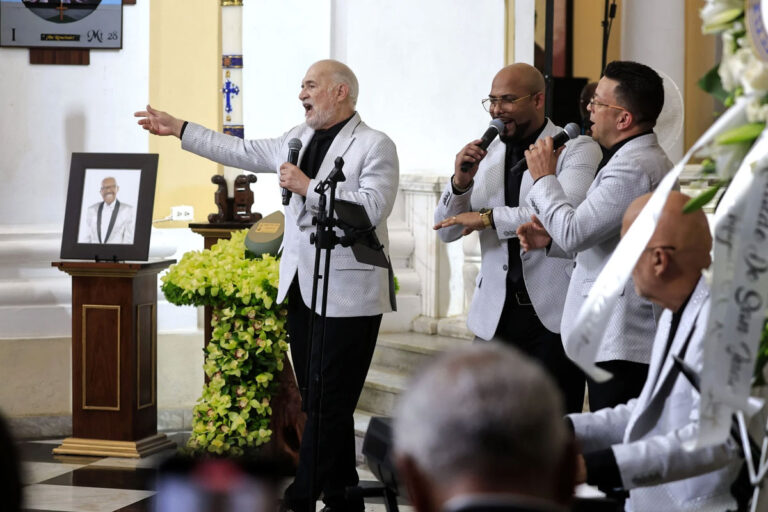 Puerto Rico despide con emoción y música a Rafael Ithier, fundador de El Gran Combo