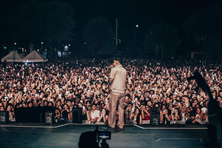 Rauw Alejandro una “noche de música y cultura caribeña“ con el apoyo de la X102 y la Alcaldía del Distrito Nacional