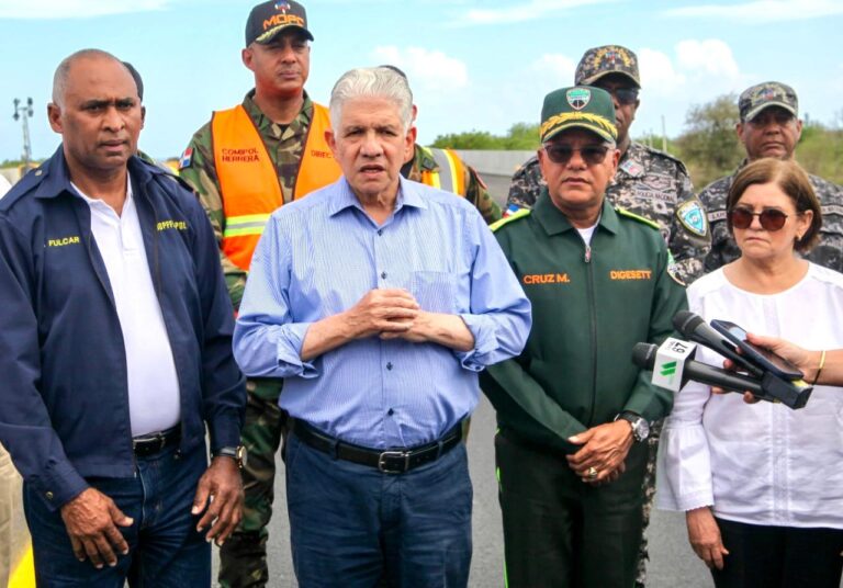 Asfaltado en Peravia: mejoras viales en comunidades