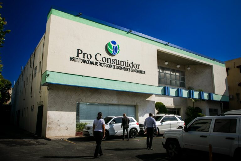 Pro Consumidor sanciona comercio por uso irregular del Bono Navideño