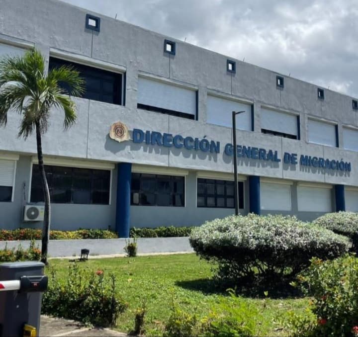 Detenida en AILA por intento de entrada fraudulenta