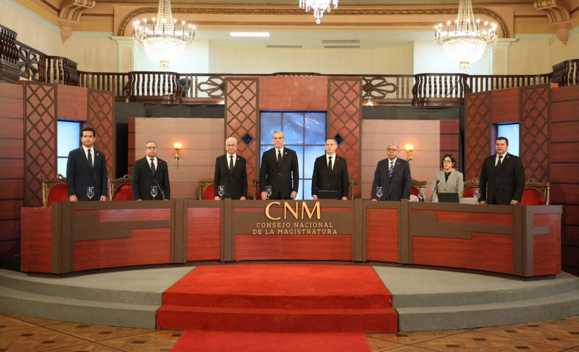 Abinader convoca para esta noche al CNM para elegir nuevos jueces del TSE Y SCJ