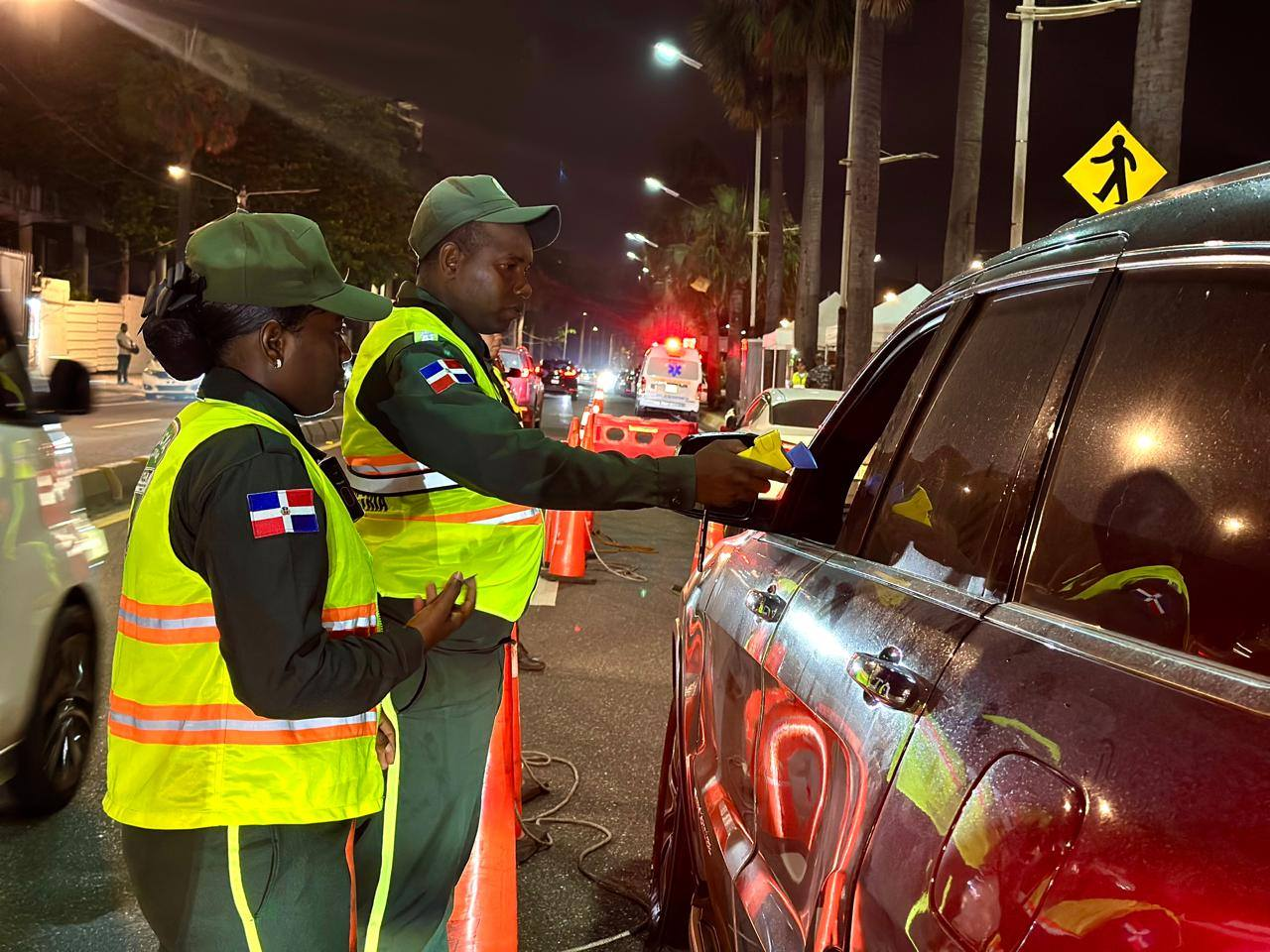 Controles de alcoholemia para viajes seguros en el Cibao