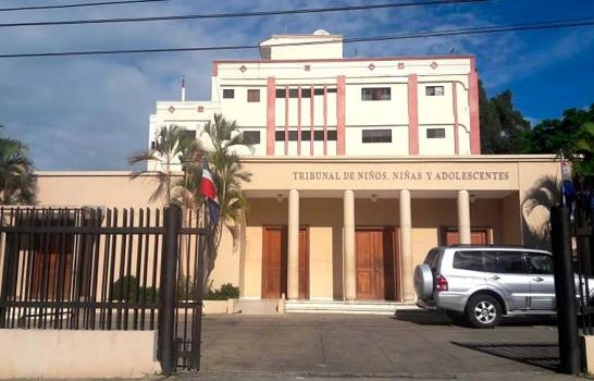 Dictan tres meses de medida cautelar para menor acusado de matar a compañero en Santiago