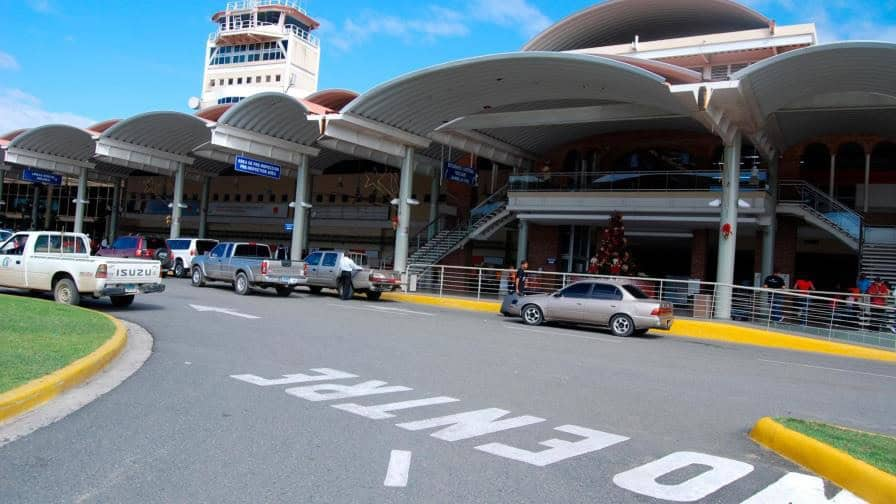 Desmantelan estructura vinculada al narcotráfico que operaba desde el Aeropuerto del Cibao; sargento del Ejército entre los detenidos