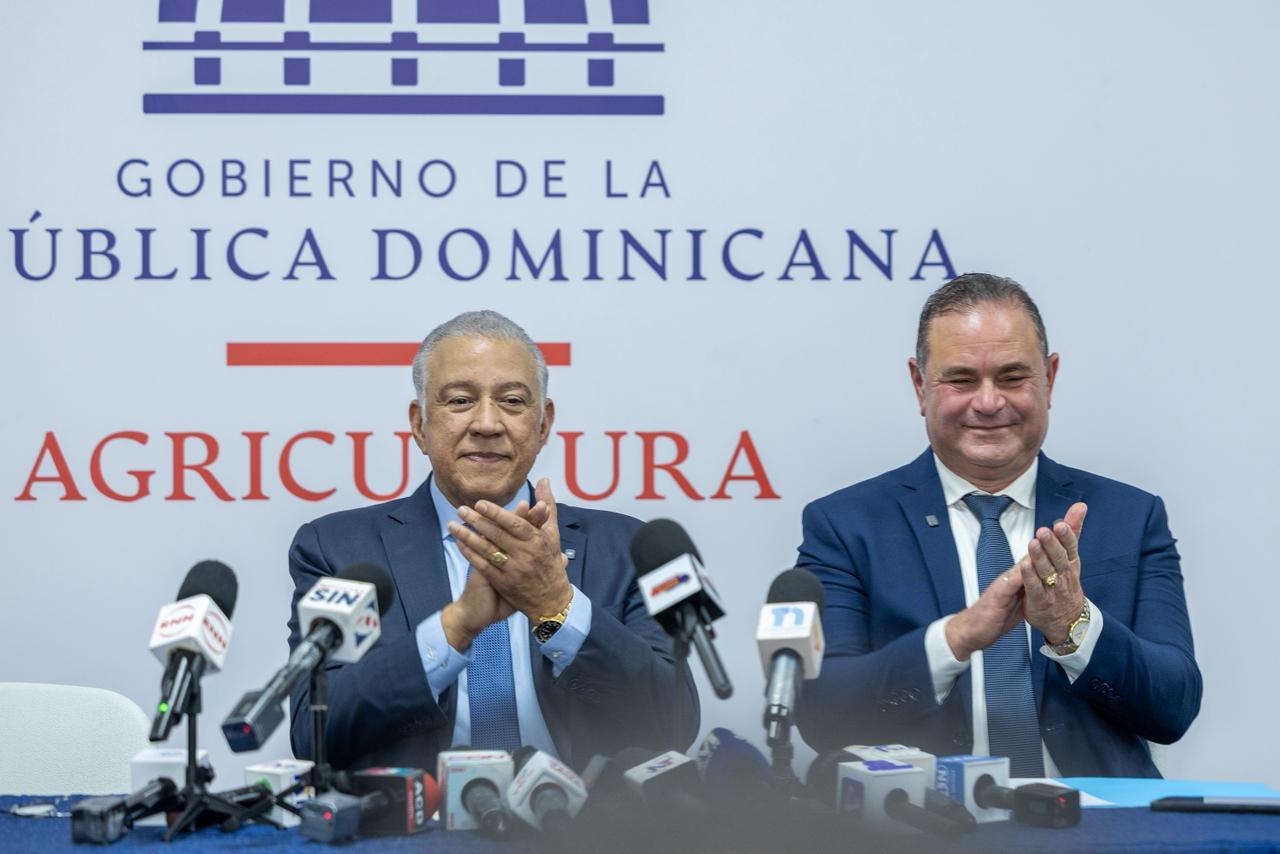 Nuevo ministro de Agricultura llama a no bajar la guardia y reafirma compromiso con la seguridad agroalimentaria