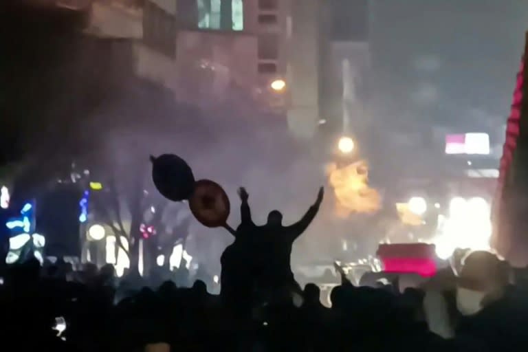 Irán desafía al régimen en las calles con manifestaciones