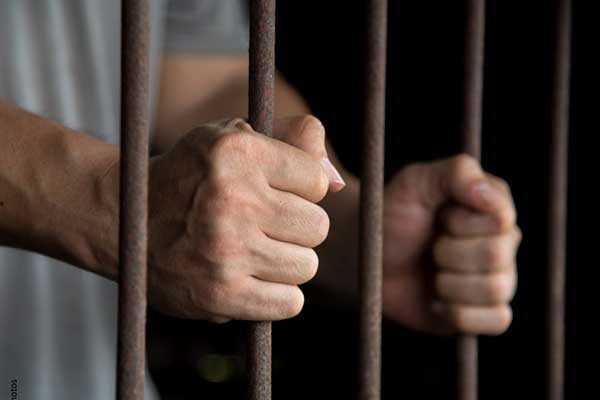 Prisión preventiva a agente por homicidio en Santiago