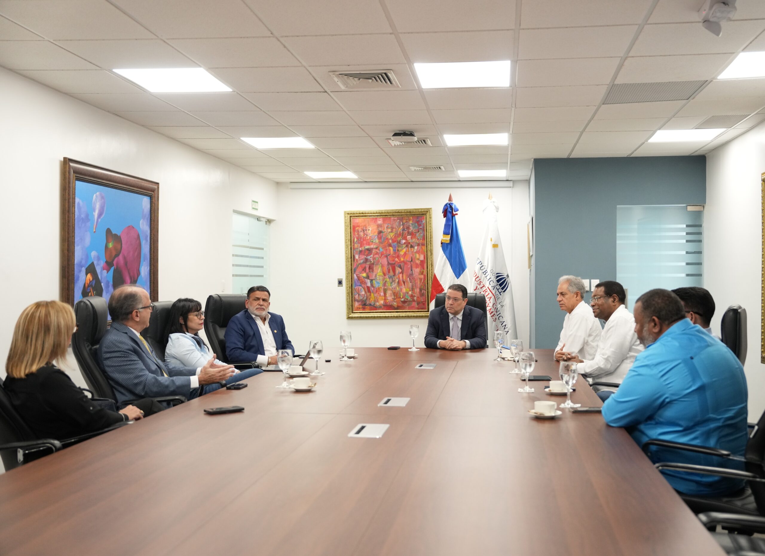 Fortaleciendo el comercio y las Mipymes en RD