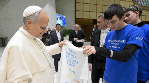 El Papa brinda esperanza a personas con adicciones y discapacidad