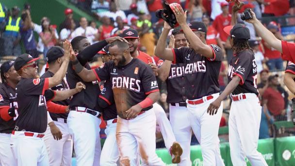Los Leones del Escogido aseguraron su clasificación tras derrotar al conjunto de los Gigantes de San Francisco