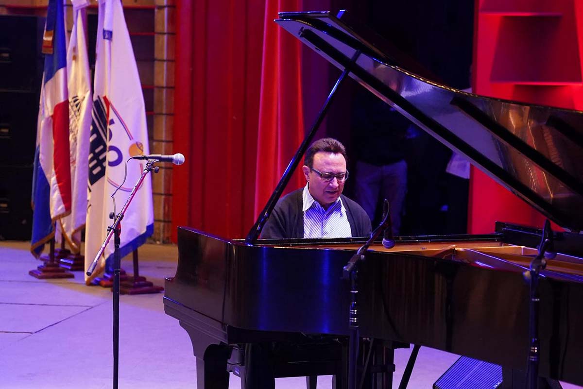 Video | Michel Camilo imparte masterclass en el Teatro Nacional e insta a jóvenes a la excelencia y al esfuerzo