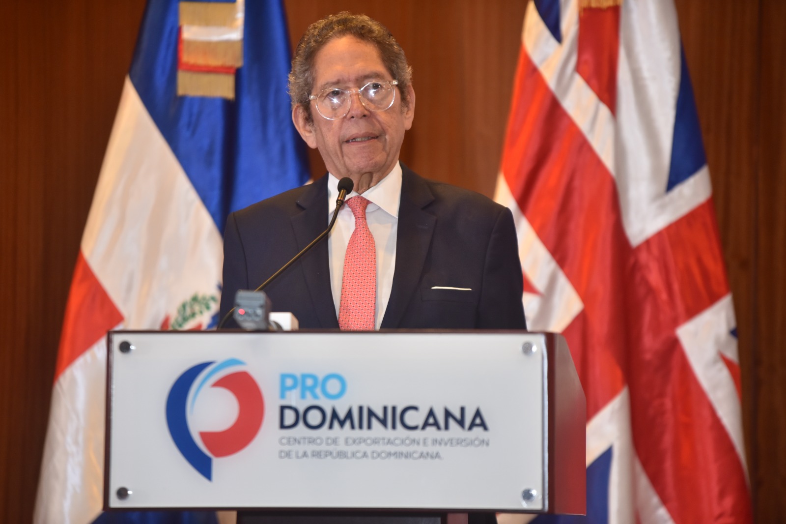 Crecimiento de exportaciones dominicanas en 2025
