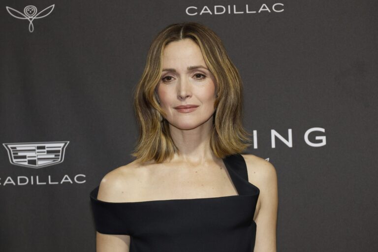 Rose Byrne gana el Globo de Oro a mejor actriz de comedia o musical