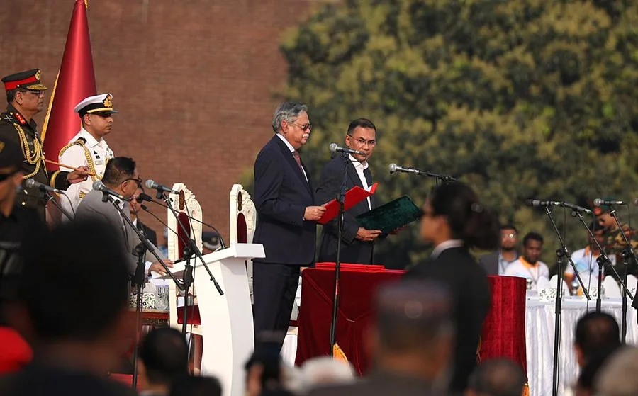 Primer ministro de Bangladés, un giro histórico