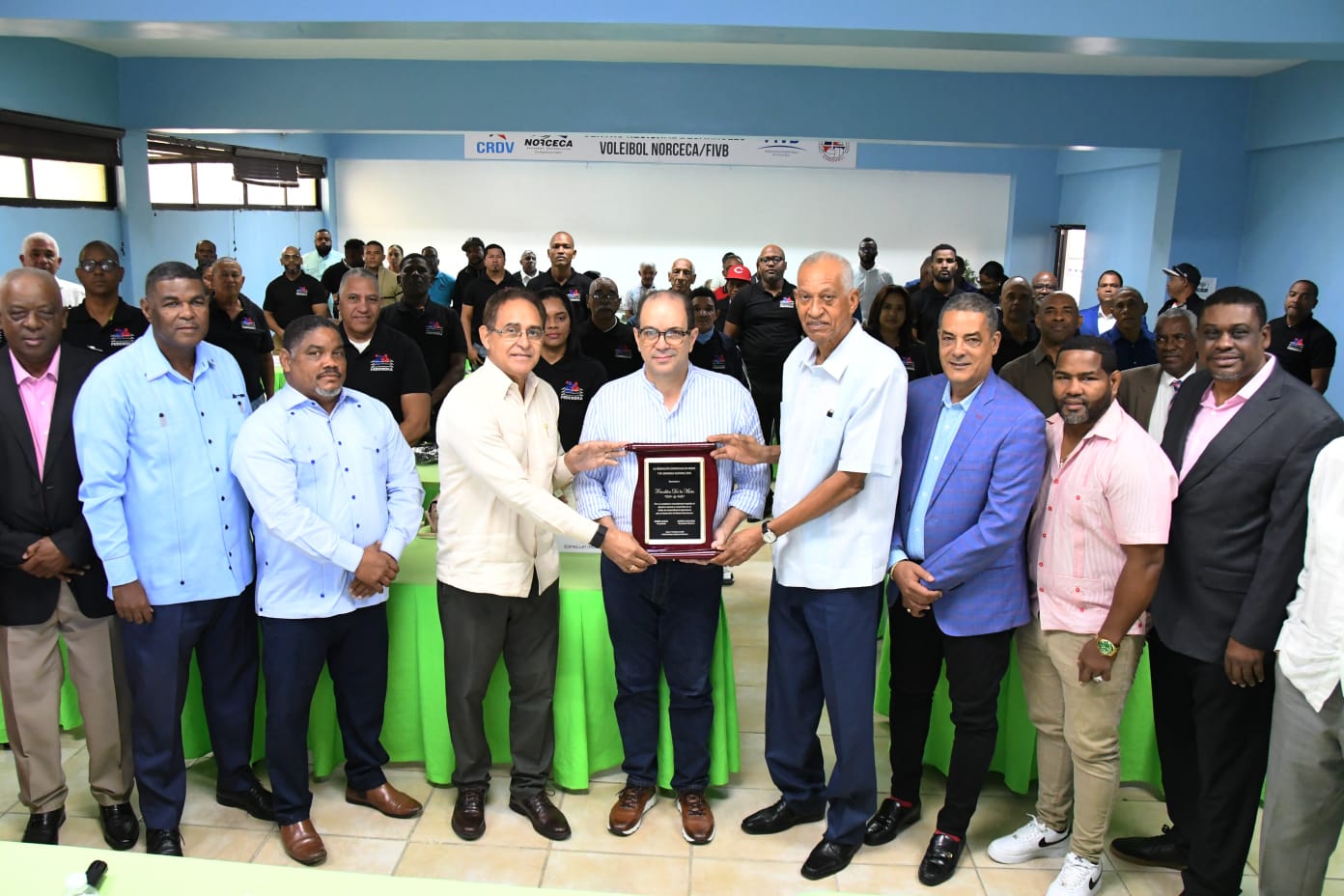 La Federación Dominicana de Boxeo reconoce la labor del viceministro de Deportes Franklin de la Mota