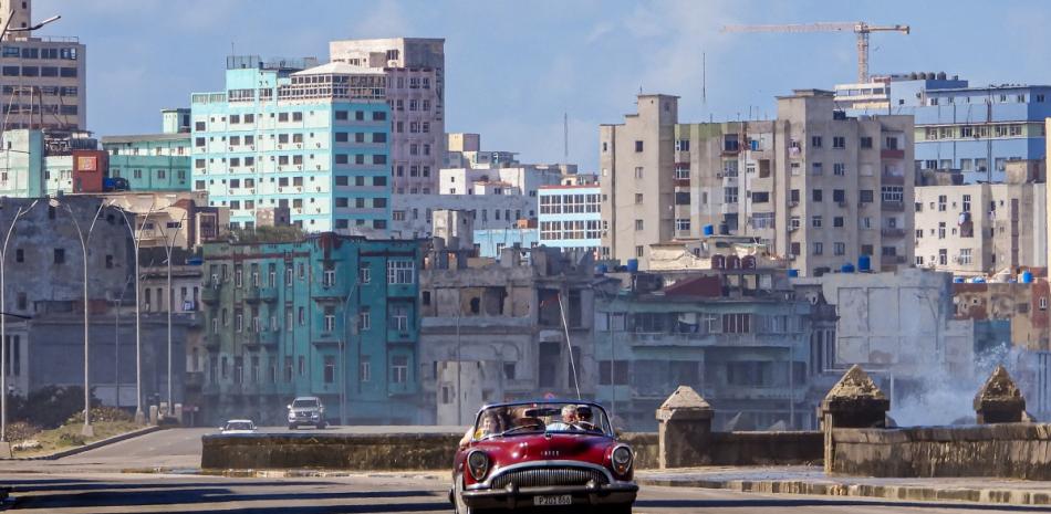 Crisis de combustible en Cuba: turistas califican la situación de "crítica" tras bloqueos de Estados Unidos