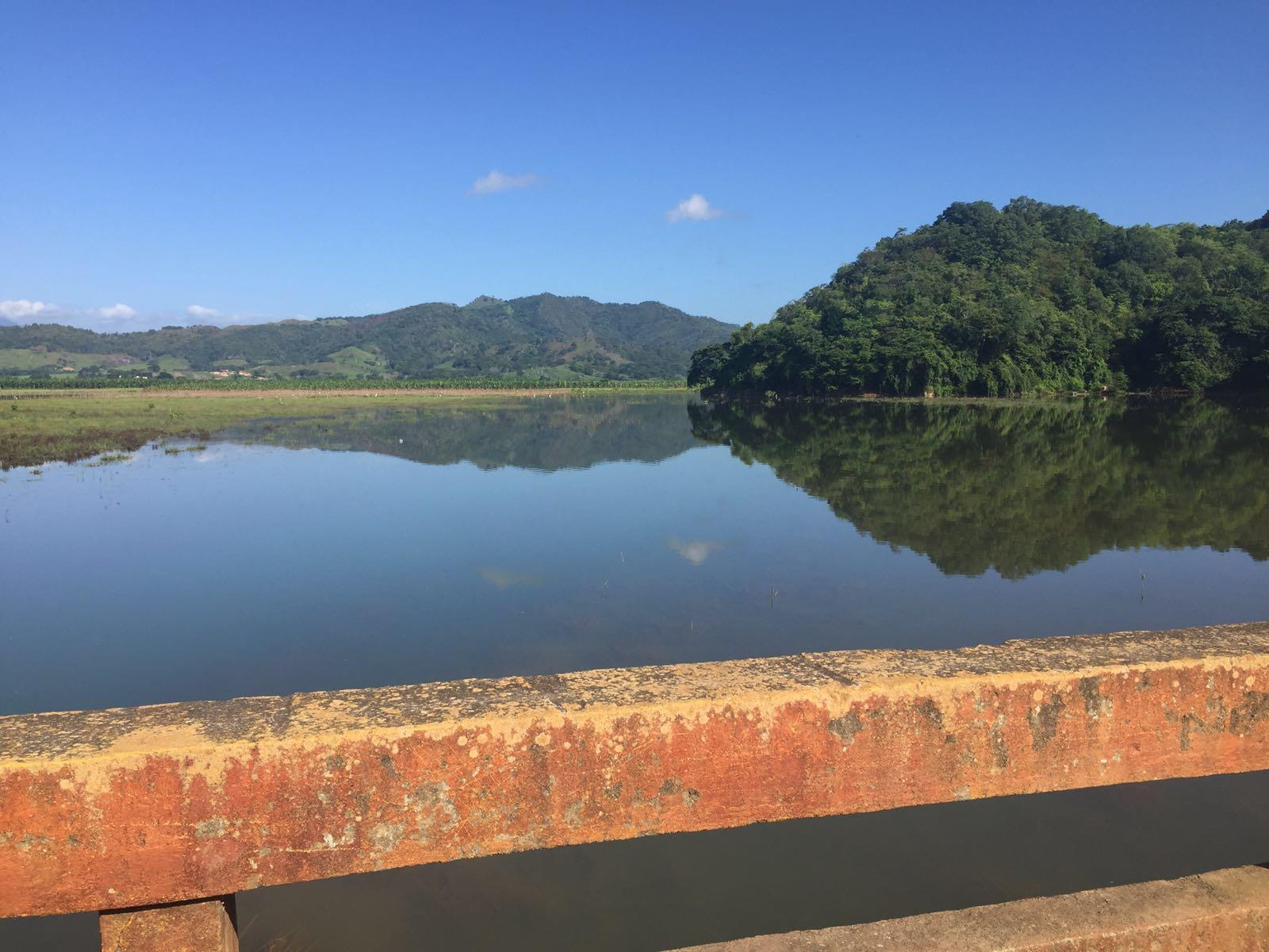 Crisis Ambiental en la Presa de Hatillo: Acción Urgente