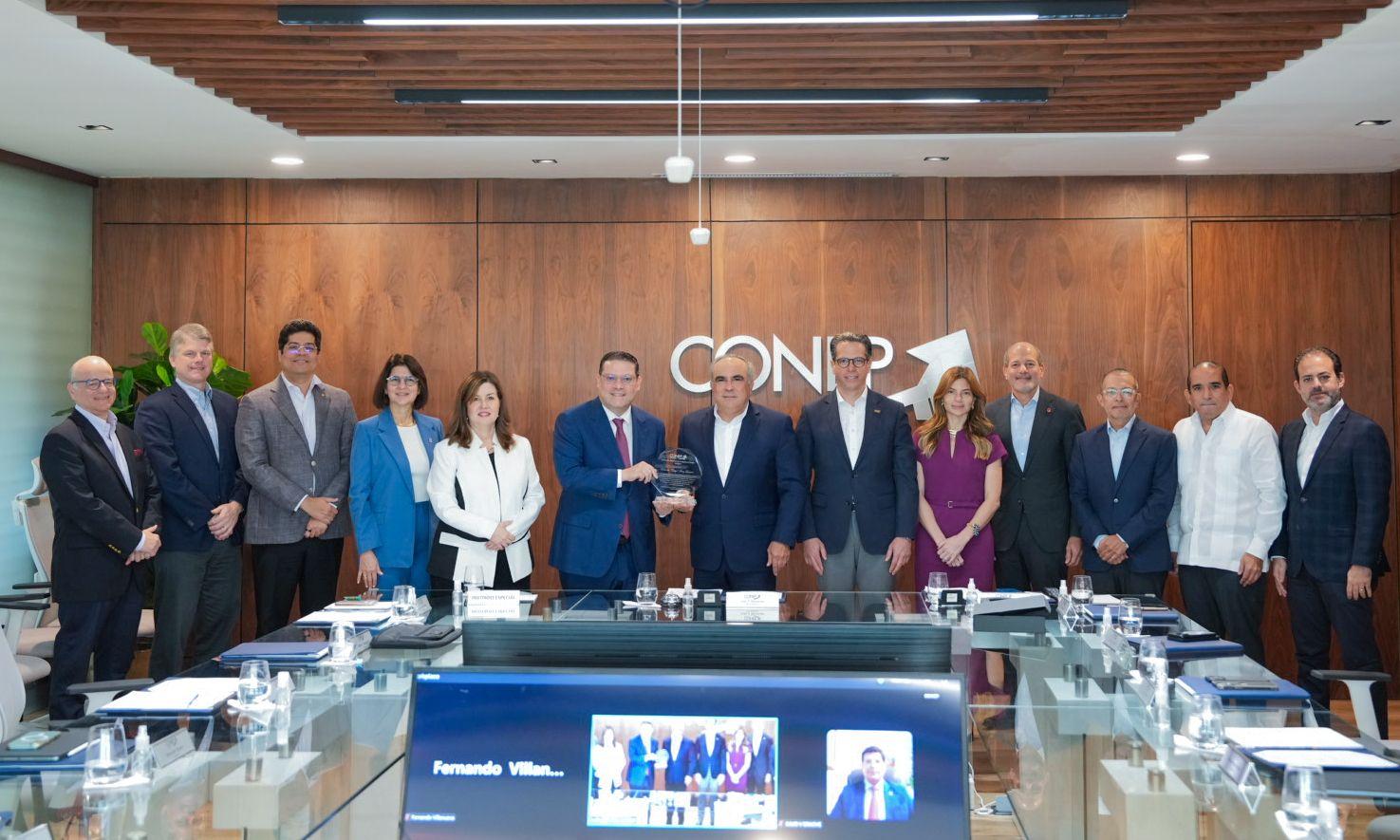 Reconocimiento a Yayo Sanz por su gestión en Aduanas