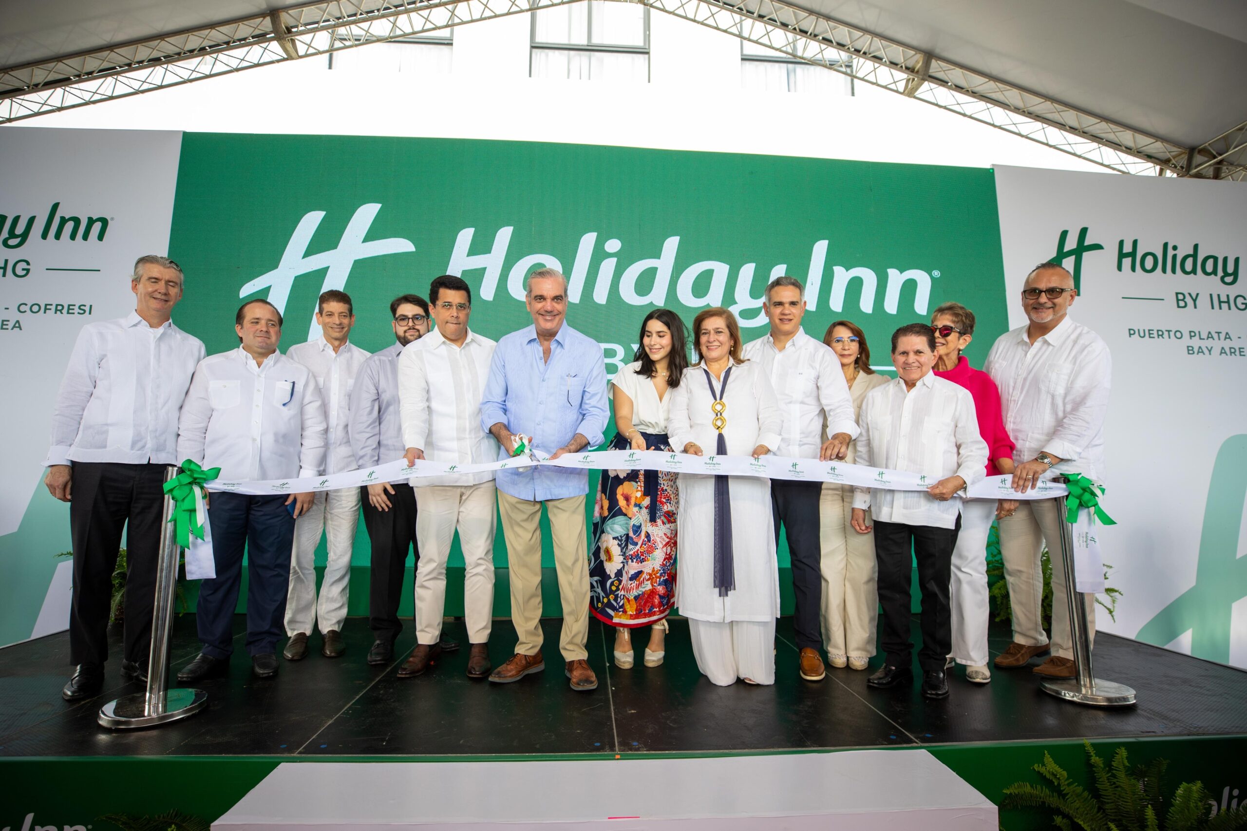Abinader deja inaugurado el Hotel Holiday Inn, con una inversión de US$26 millones de dólares