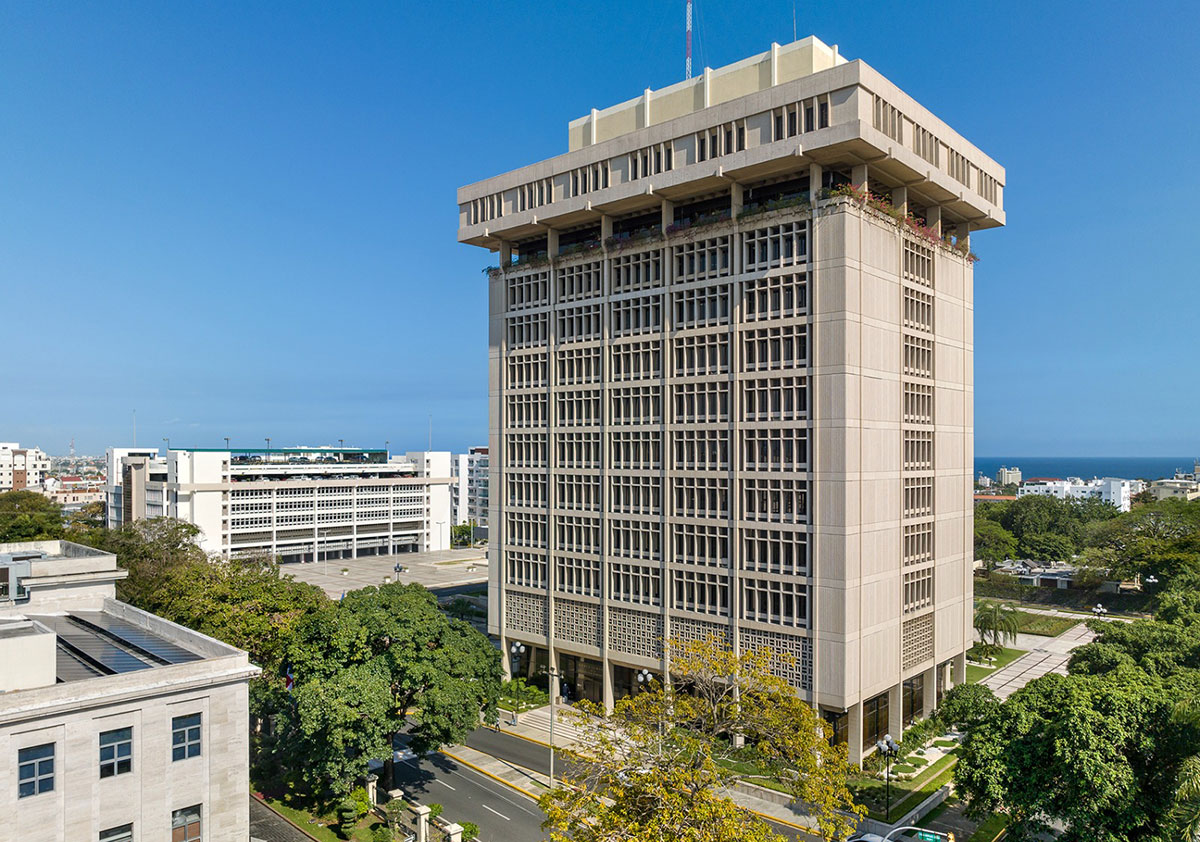 Crecimiento del sistema financiero en Santo Domingo