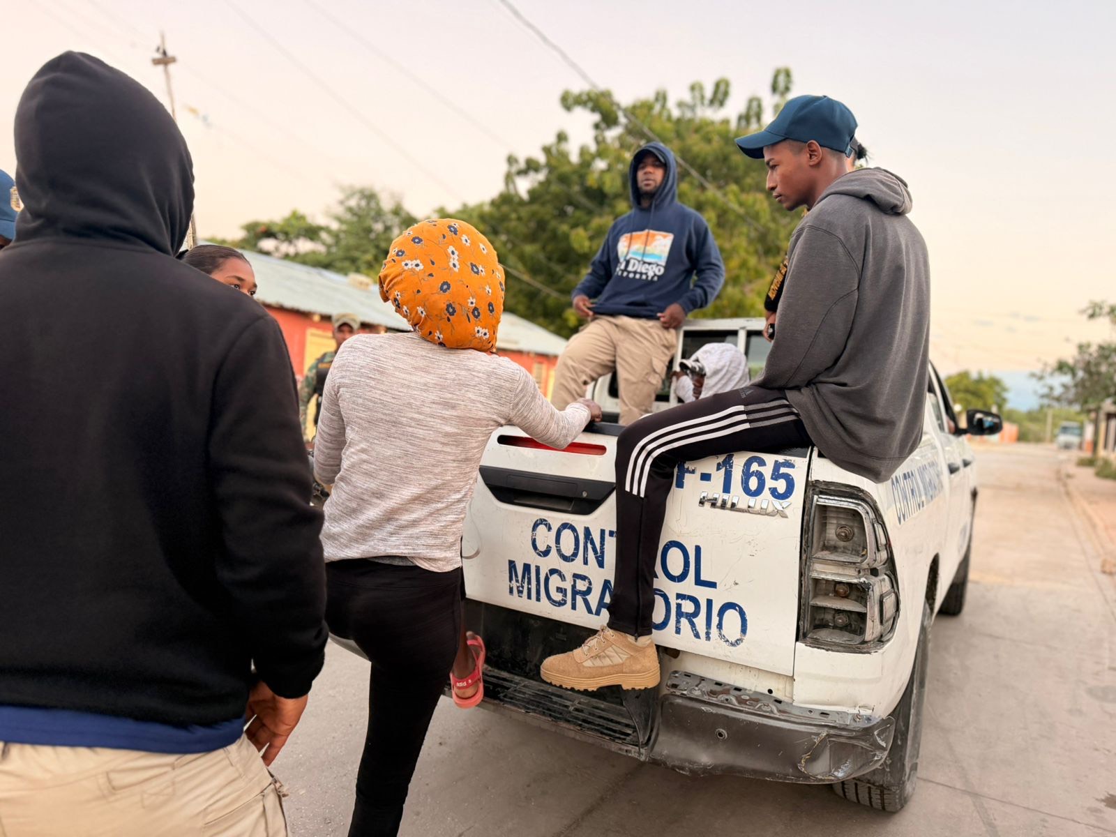 DGM detiene a 1,054 extranjeros en operativos masivos