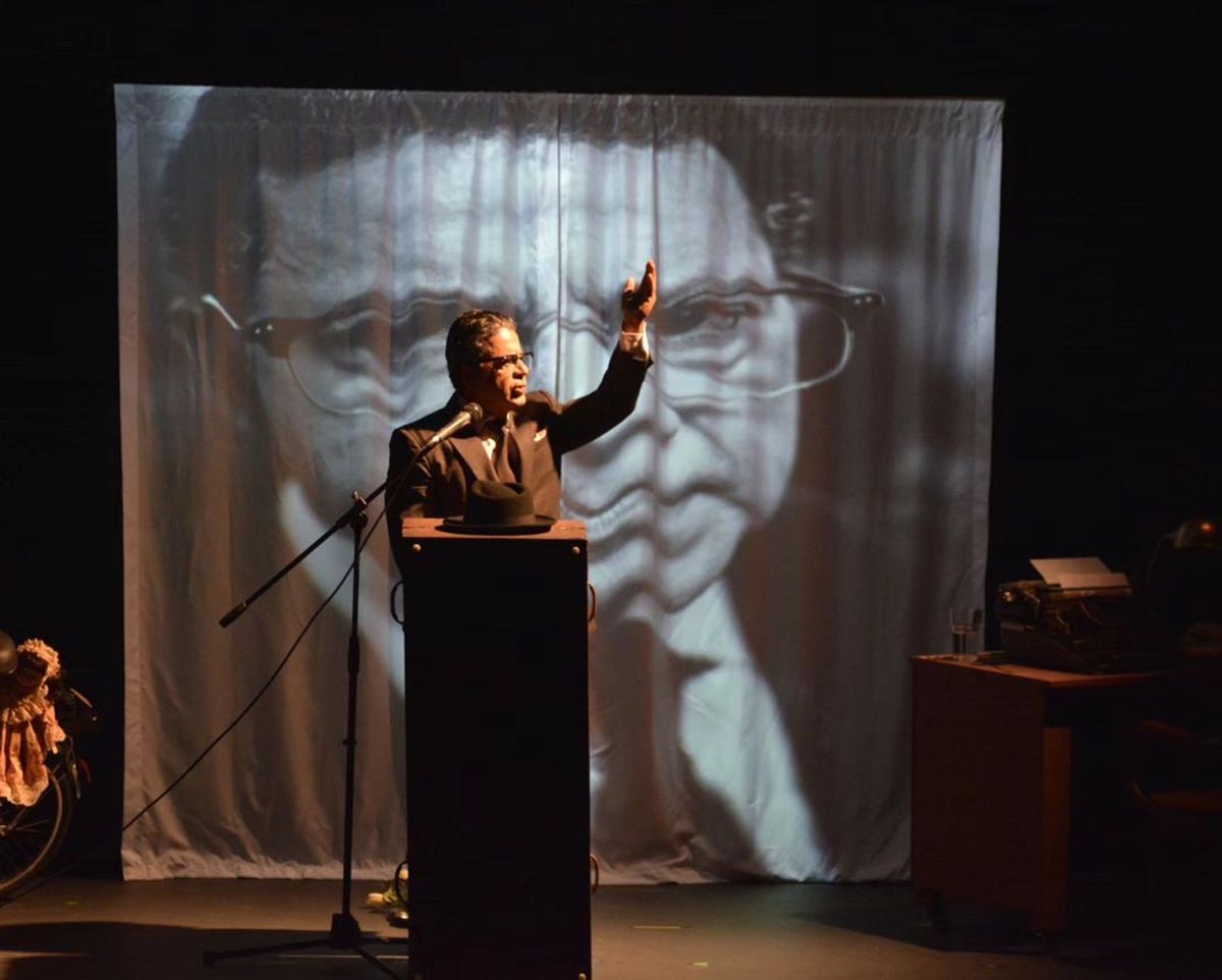 Llega a la ciudad de New York el espectáculo teatral: EL GALLO! ¡Y Vuelve y Vuelve!
