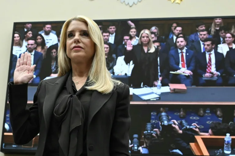 Tenso debate en el Congreso sobre el caso Epstein