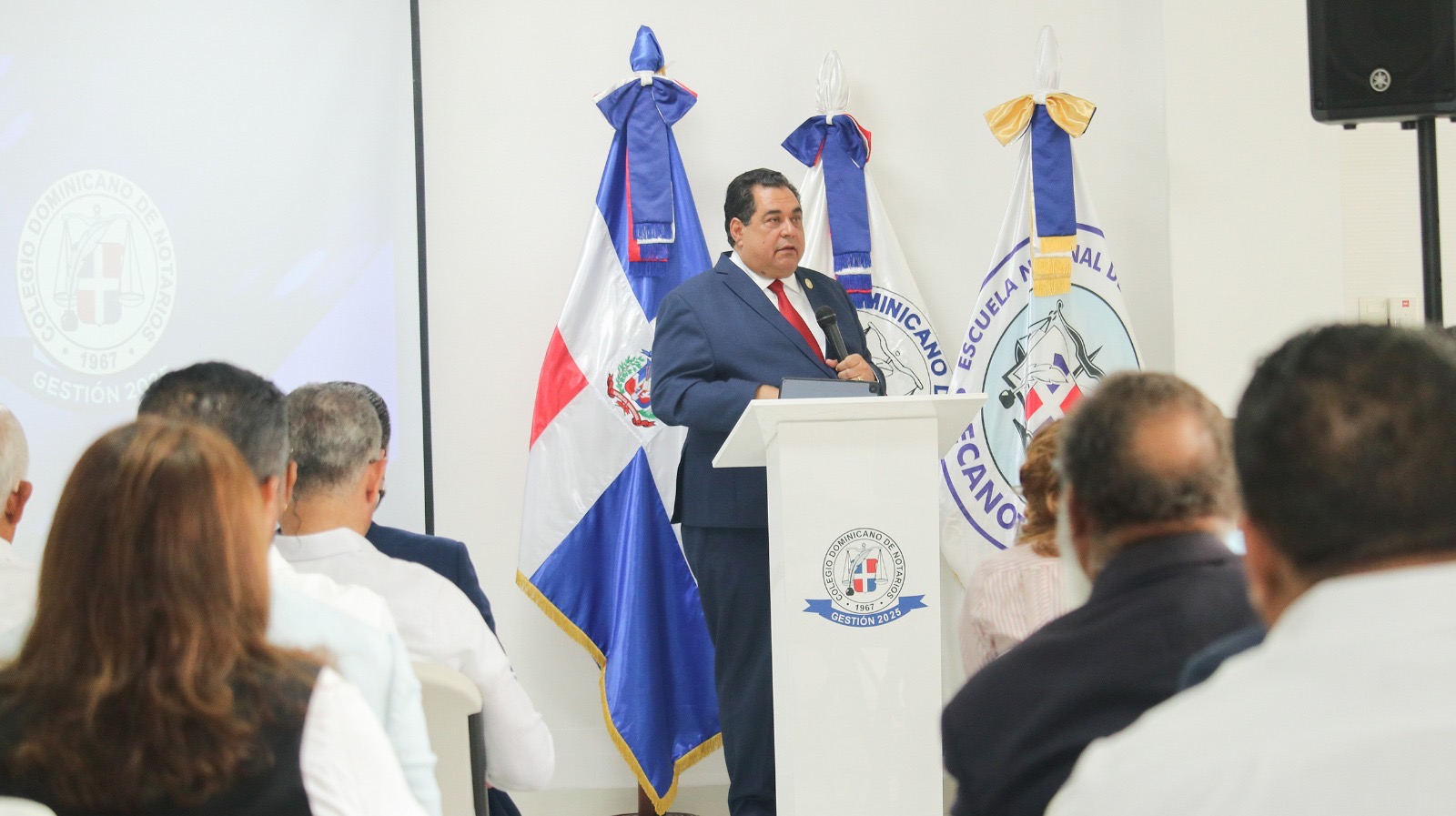 Servio Tulio advierte sobre "crisis ética" en la democracia dominicana durante apertura de diplomado notarial