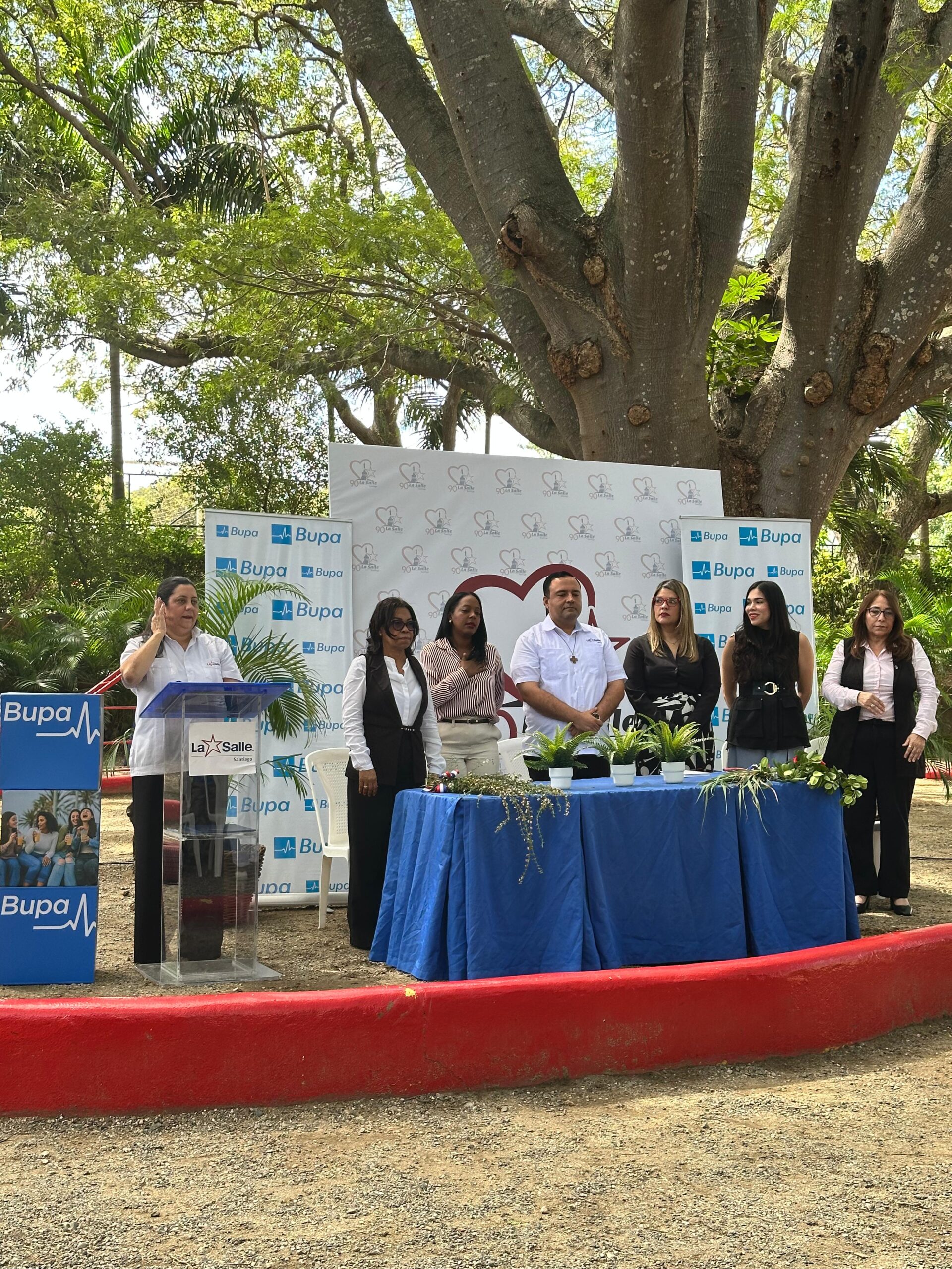 Huellas de Cambio: Educación Ambiental en Santiago