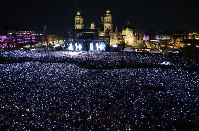 Shakira supera 400.000 asistentes en Zócalo y cierra su gira por México con nuevo récord