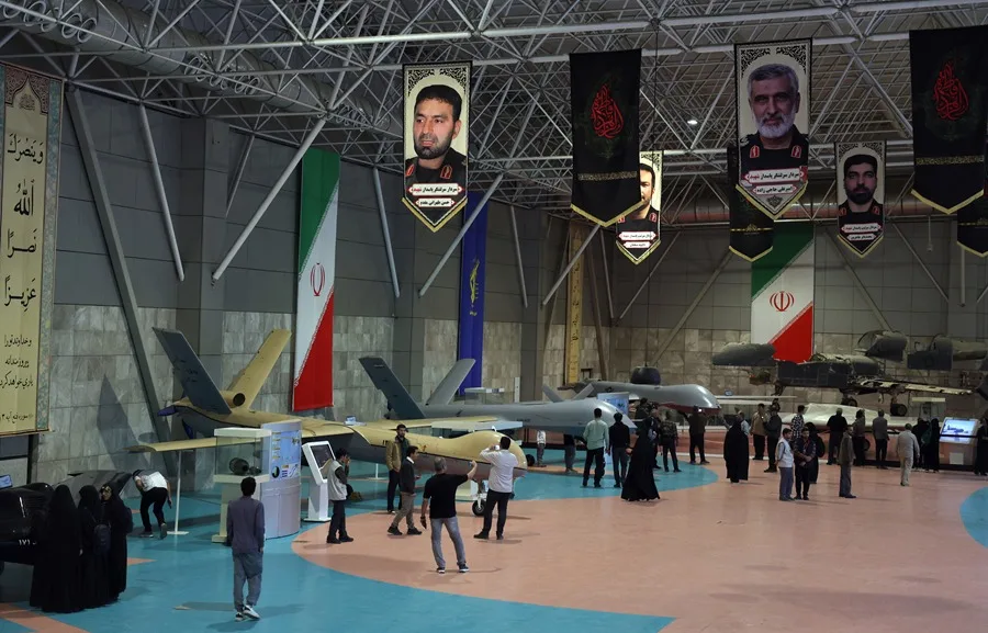 Irán anuncia misiles más potentes, guerra en tensión