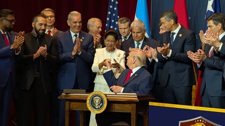 Trump y su rechazo al español en cumbre latinoamericana