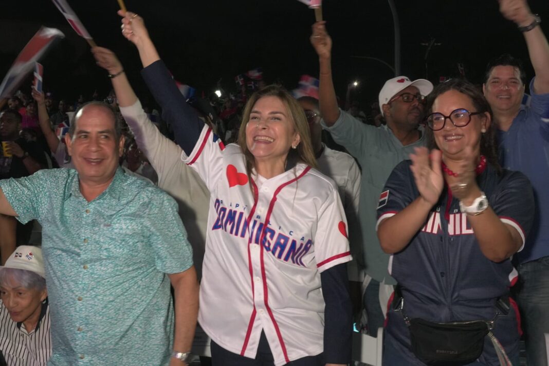La Alcaldesa del Distrito Nacional anuncia la transmisión en pantalla gigante del partido entre Corea y República Dominicana