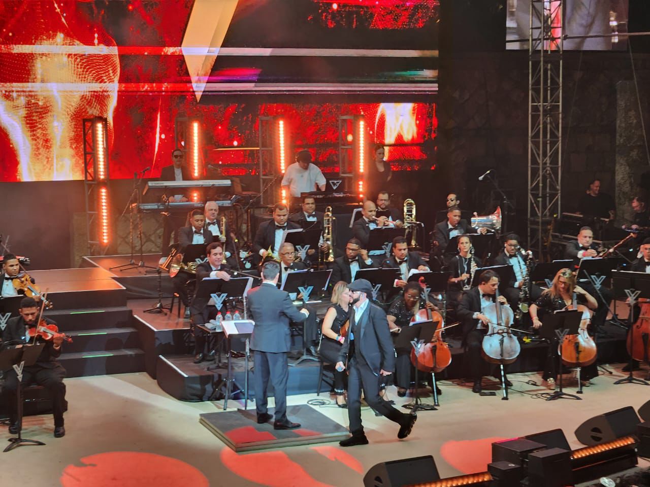 Video | Inicia “Yandel Sinfónico” en Altos de Chavón junto a la Orquesta Sinfónica Nacional