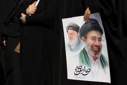 Ejército israelí afirma objetivo estratégico: localizar a Mojlaba Khamenei