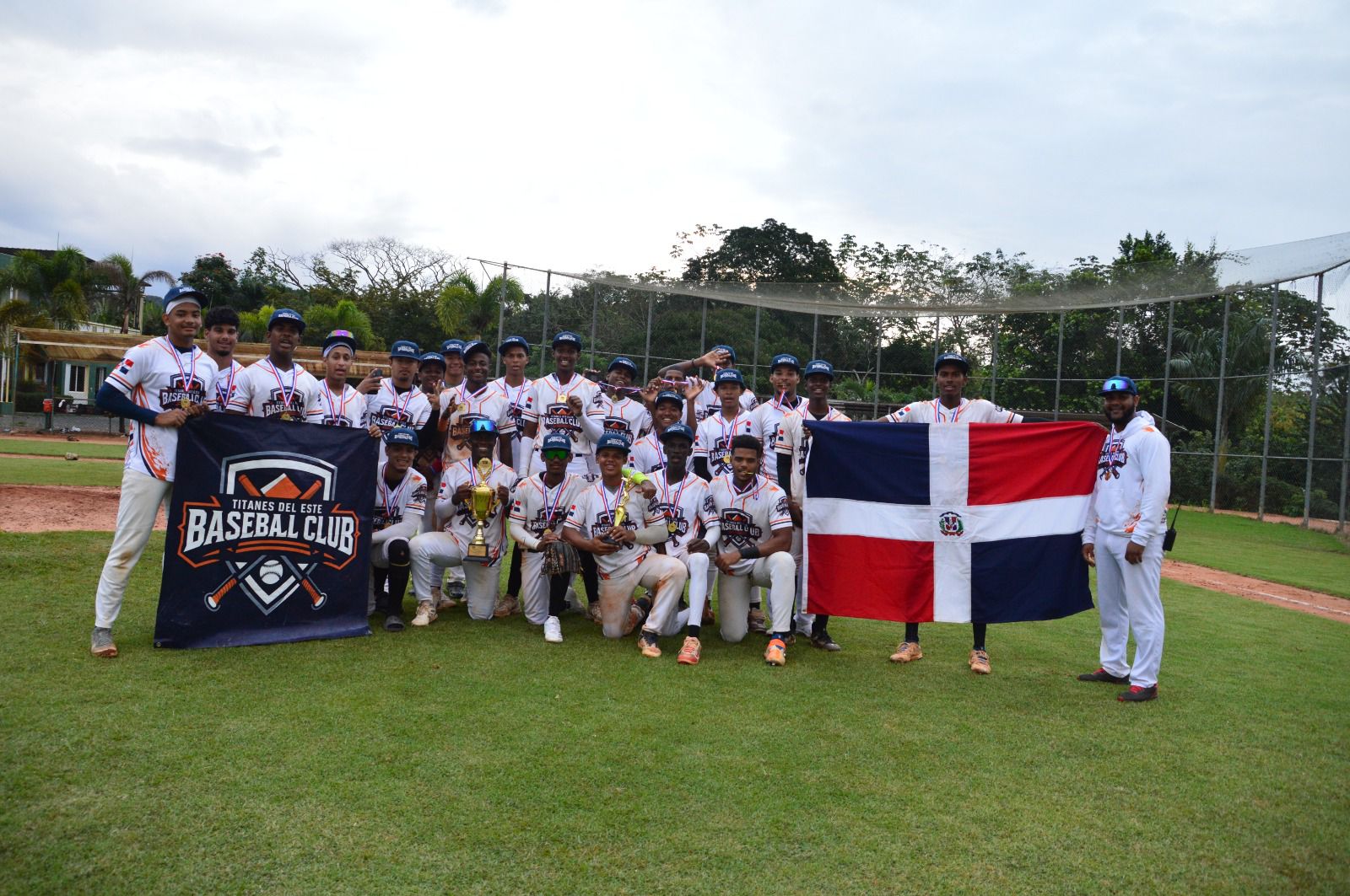 Los Titanes del Este se coronaron campeones del torneo provincial Clase "A" Copa Seaboard de Abeprosado