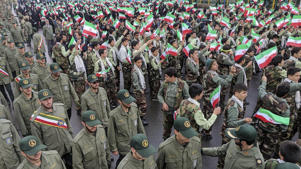 Irán amenaza con "enterrar" a las tropas de Estados Unidos si no abandonan su territorio