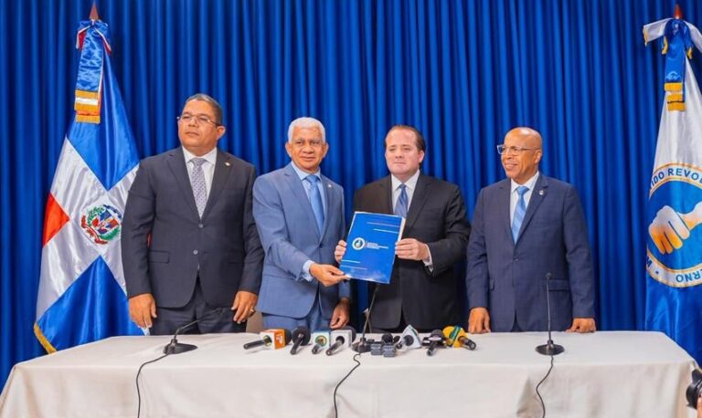 Reforma de Ley para Fortalecer la Transparencia Política