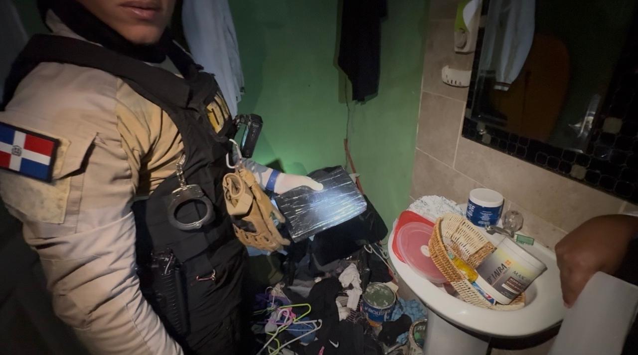 Arresto de miembros de red de microtráfico en Montecristi