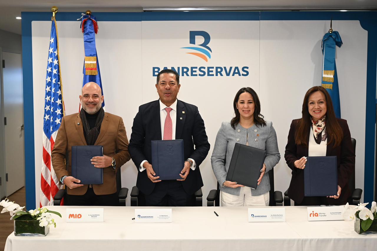 Alianza estratégica para modernizar remesas en RD