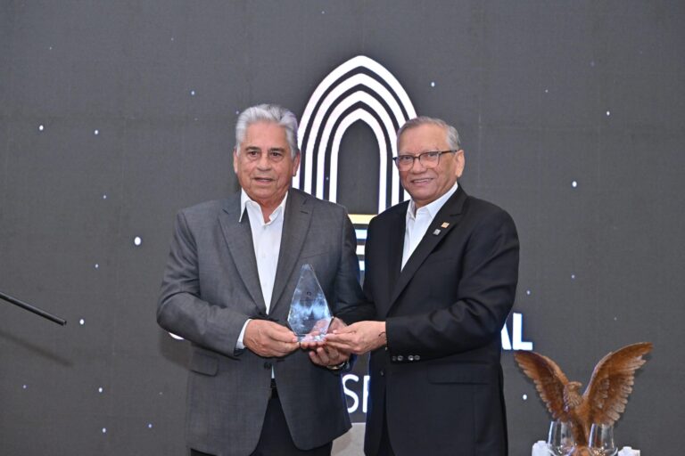 Reconocimiento a Winston Llenas, ícono del béisbol RD