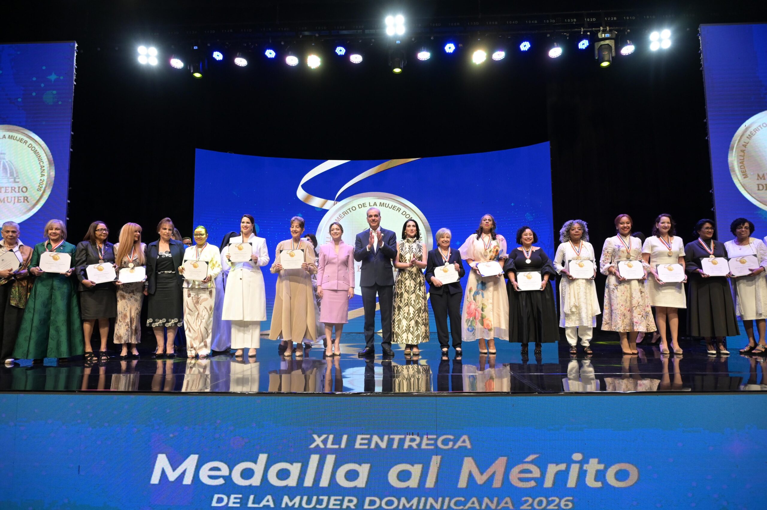 Gobierno entrega Medalla al Mérito de la Mujer Dominicana en acto oficial para conmemora el Día Internacional de la Mujer