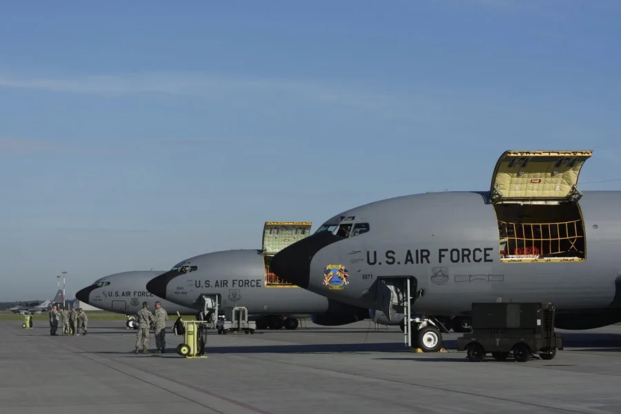 EE.UU. Traslada Aviones KC-135 a Alemania para Operaciones