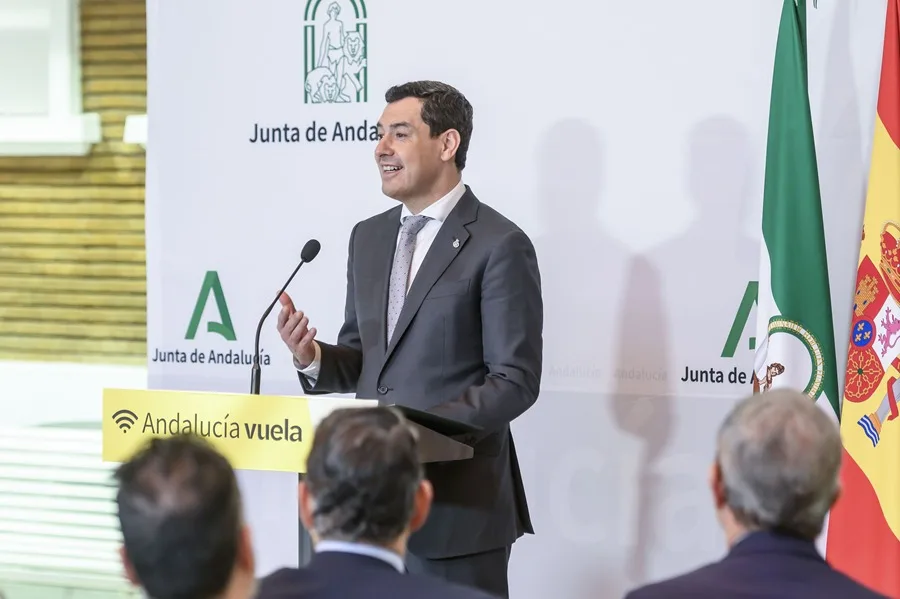 Juanma Moreno convoca a votar
