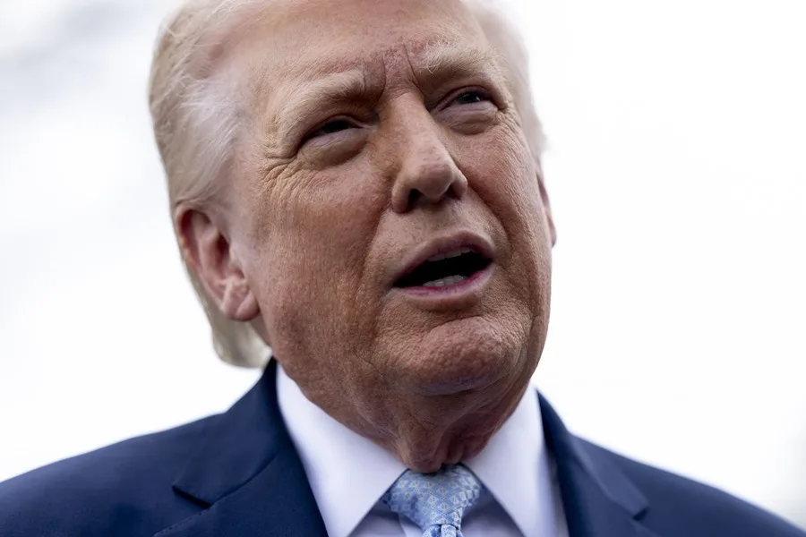Trump se alegra por la muerte de Robert Mueller