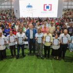 Abinader entrega 2,000 títulos de propiedad