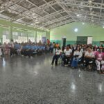 Estudiantes destacados son reconocidos en emotiva ceremonia en La Vega