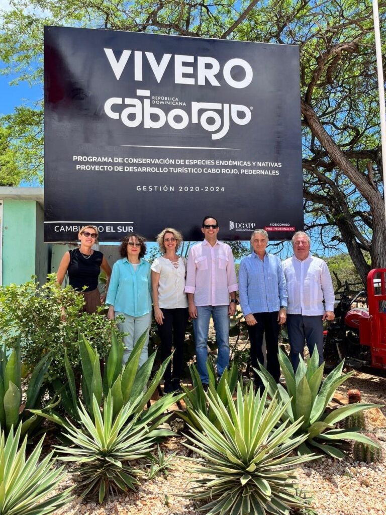 Embajadores de la UE evalúan avances del proyecto Cabo Rojo durante visita a Pedernales