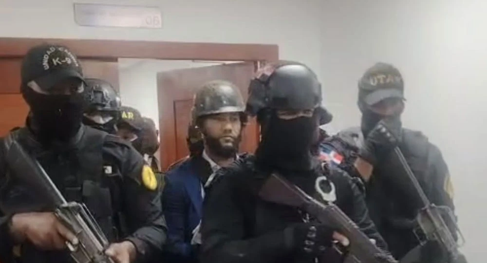 Reprograman medida de coerción contra fiscal acusado de recibir soborno de 10 mil dólares